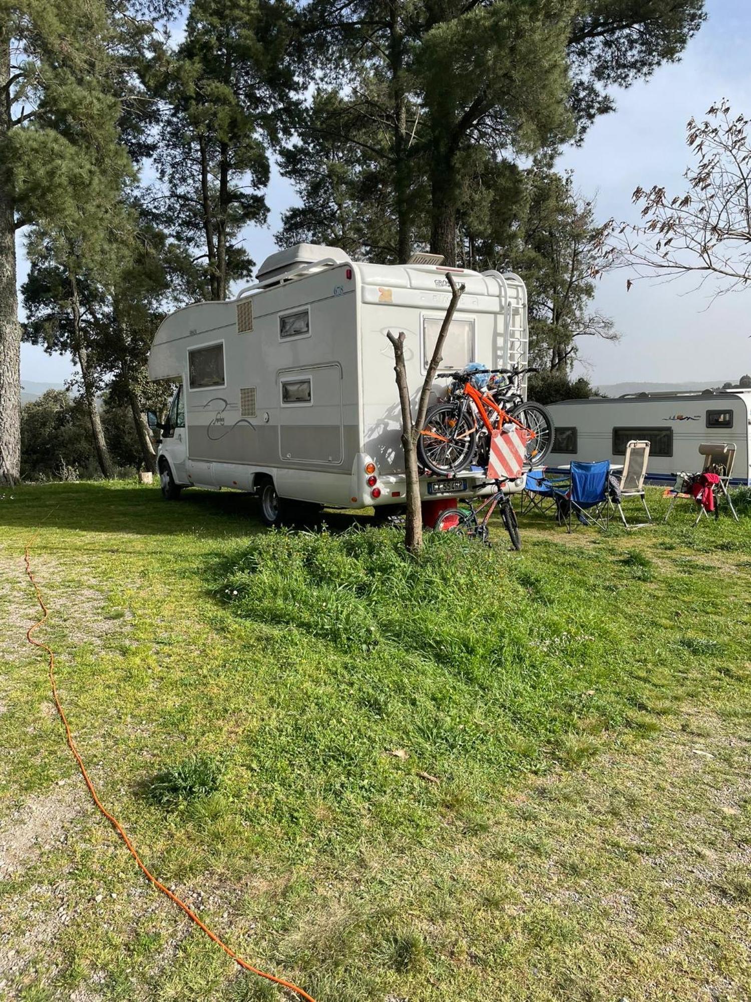 B&B Helga'S Agricampeggio Seùlo Eksteriør billede
